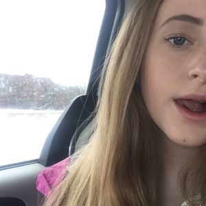 Meet your Posher, Monica